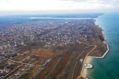 Hava panoramik deniz yazlık yerleşim. Deniz yazlık Köyü, sahil heyelan bölgesinde güçlendirilmesi satır Üstten Görünüm