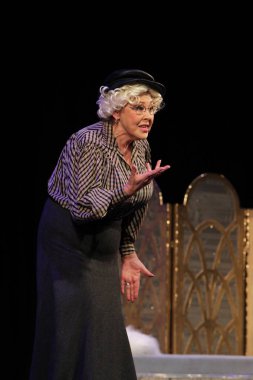 Odessa, Ukrayna - 26 Şubat 2016: Tiyatro oyuncuları komedi çocuk Kiralık performansını gizli aşıkların rol oynamaktadır. Aktörler sırasında komedi Tiyatro sahne