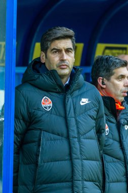 ODESSA, UKRAINE -2 Mart 2019: Ünlü futbol teknik direktörü Paulo Alexandre Rodrigues Fonseca ile Shakhtar (Donetsk) maçı sırasında Chornomorets. Basın toplantısı, yorumlar Baş antrenör Paulo Fonseca