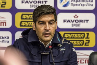 ODESSA, UKRAINE -2 Mart 2019: Ünlü futbol teknik direktörü Paulo Alexandre Rodrigues Fonseca ile Shakhtar (Donetsk) maçı sırasında Chornomorets. Basın toplantısı, yorumlar Baş antrenör Paulo Fonseca