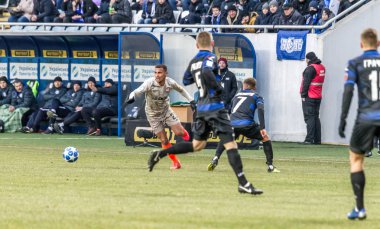 Odessa, Ukrayna - 2 Mart 2019: Shakhtar Donetsk - Chernomorets Odessa, futbol oyuncuları. Ukrayna Premier Ligi yoğun oyunu