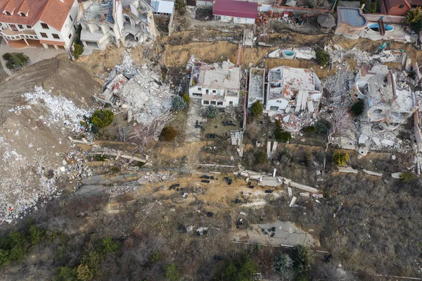 Tanah Longsor Yang Disebabkan Oleh Hujan Badai Menghancurkan Pondok Pondok — Stok Foto