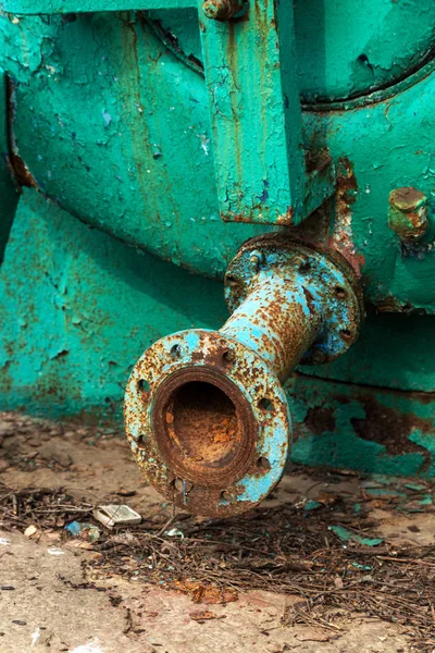 Velho Velho Tanque Água Automóvel Enferrujado Com Vestígios Ferrugem Abandonado — Fotografia de Stock