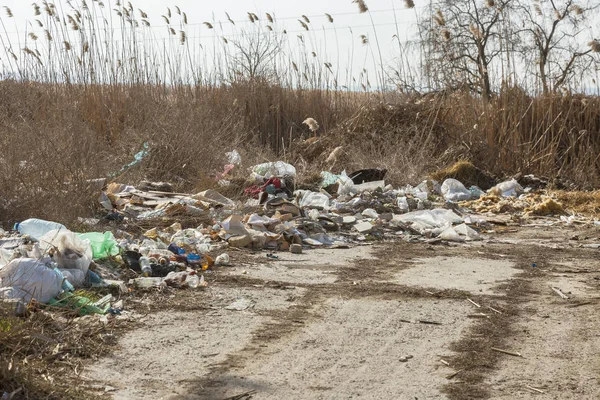 Montones Basura Carretera Camino Sendero Lleno Basura — Foto de Stock