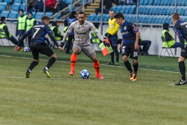 Odessa, Ukrayna - 2 Mart 2019: Shakhtar Donetsk - Chernomorets Odessa, futbol oyuncuları. Ukrayna Premier Ligi yoğun oyunu