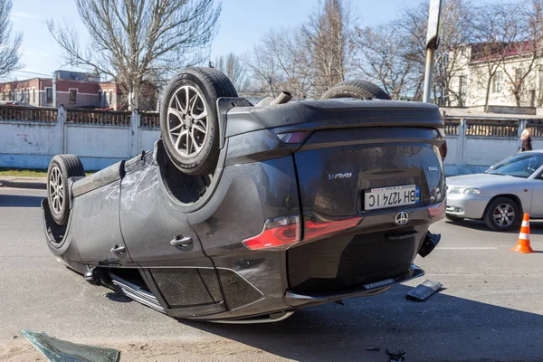 Odessa Ucrania Marzo 2019 Después Accidente Automovilístico Automóvil Roto Volcó — Foto de Stock