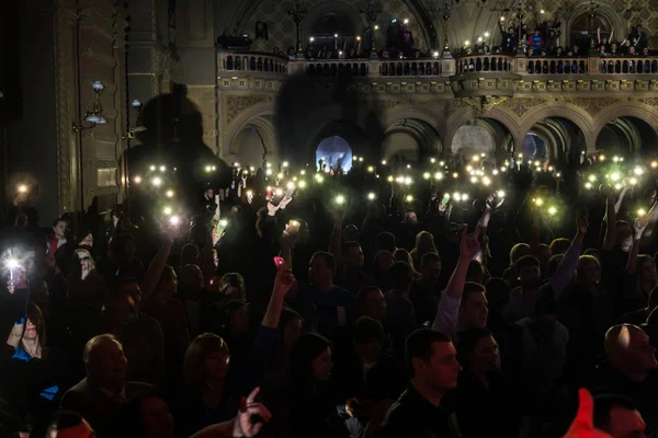 Odessa Ukraina Marca 2019 Widzów Auli Koncertowej Emocjonalnie Spotkać Swoich — Zdjęcie stockowe