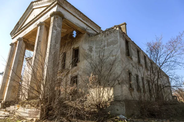 Mystieke Interieur Ruïnes Van Een Verlaten Verwoeste Gebouw Van Huis — Stockfoto