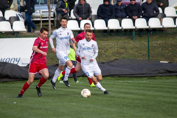 Odessa, Ukrayna-Mart 27, 2019: FC Balkanların First League maçı (Odessa)-FC Miner. Ukrayna 'nın ilk futbol ligi bölgesel ekipler oyunun gergin anları