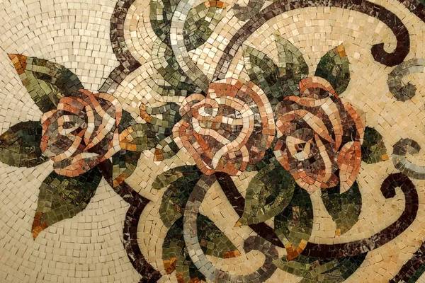 Detail einer wunderschönen Marmormosaiktafel. Marmormosaik im Inneren — Stockfoto