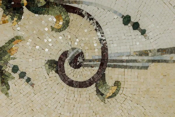 Détail d'un beau panneau de mosaïque de marbre. Mosaïque intérieure en marbre — Photo