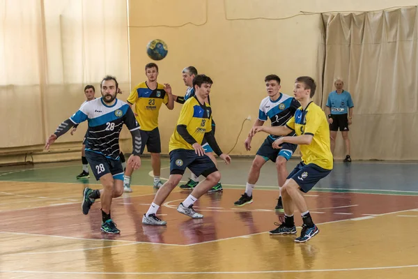 ODESSA, UKRAINE - April 3, 2019: Regional men's handball tournam — Stock Photo, Image