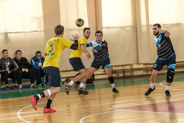 ODESSA, UCRÂNIA - 3 de abril de 2019: Torneio regional de handebol masculino — Fotografia de Stock