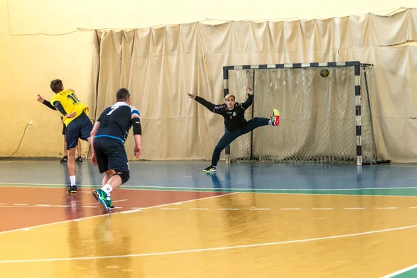 乌克兰奥德萨-2019年4月3日: 地区男子手球之战 — 图库照片