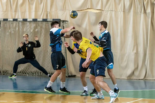 ODESSA, UCRÂNIA - 3 de abril de 2019: Torneio regional de handebol masculino — Fotografia de Stock