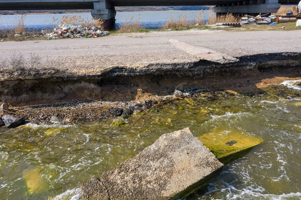 Dopo Terremoto Una Forte Tempesta Inverno Forte Gelo Distruttivo Strada — Foto Stock