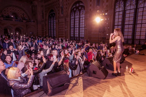 Odessa Ukraina April 2019 Publik Åskådare Rock Konsert Alosha Musik — Stockfoto