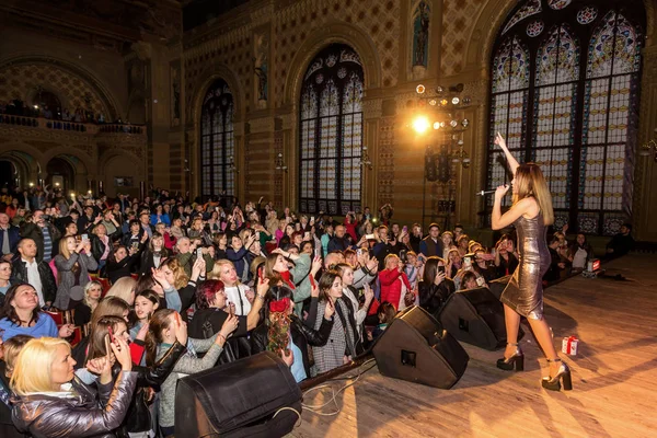 Odessa Ukraina April 2019 Publik Åskådare Rock Konsert Alosha Musik — Stockfoto