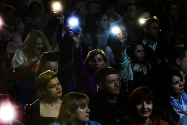 Odessa Ucrânia Abril 2019 Multidão Espectadores Concerto Rock Alosha Durante — Fotografia de Stock