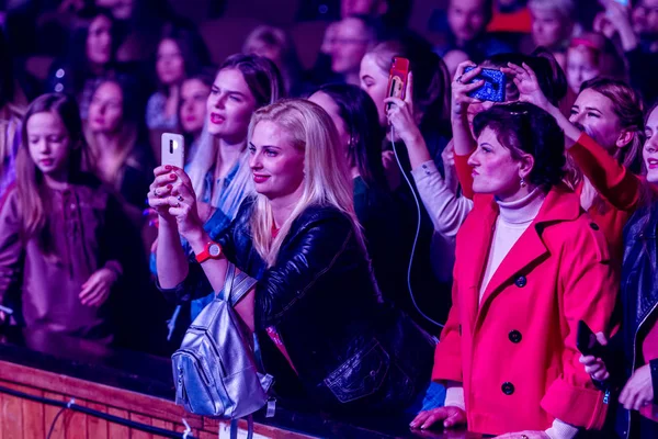 Odessa Ukraine April 2019 Menschenmenge Beim Rockkonzert Alekseev Während Einer — Stockfoto