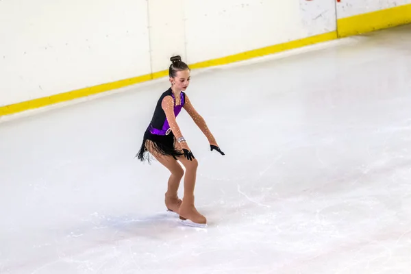 Odessa Ucrania Abr 2019 Niños Pequeños Patinando Arena Hielo Del —  Fotos de Stock