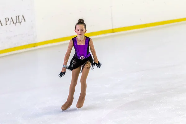 Odessa Ucrania Abr 2019 Niños Pequeños Patinando Arena Hielo Del — Foto de Stock