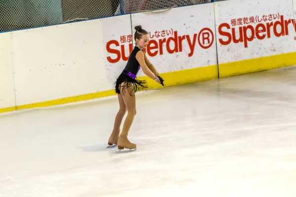 Odessa Ukraine Abr 2019 Crianças Pequenas Patinando Arena Gelo Estádio — Fotografia de Stock