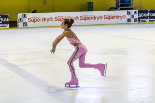 Odessa Ukraine Abr 2019 Crianças Pequenas Patinando Arena Gelo Estádio — Fotografia de Stock