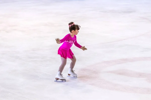 Odessa Ucrania Abr 2019 Niños Pequeños Patinando Arena Hielo Del — Foto de Stock