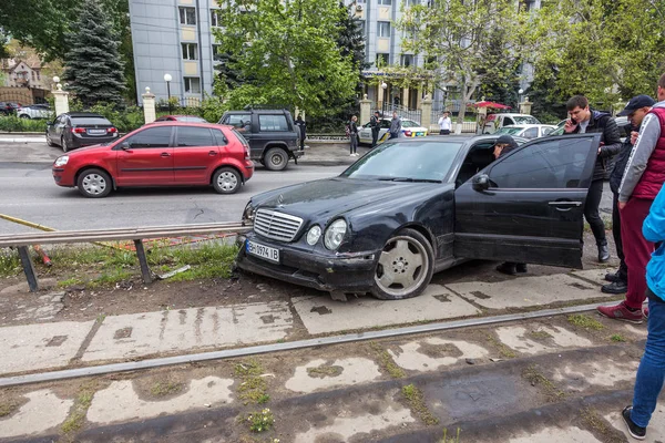 Odessa Oekraïne Mei 2019 Auto Ongeluk Weg Stad Zwarte Mercedes — Stockfoto