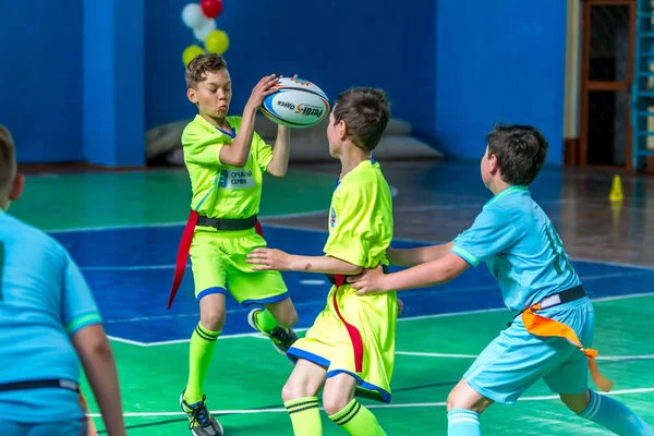 Odessa Ucrania Mayo 2019 Los Niños Pequeños Juegan Rugby Durante —  Fotos de Stock