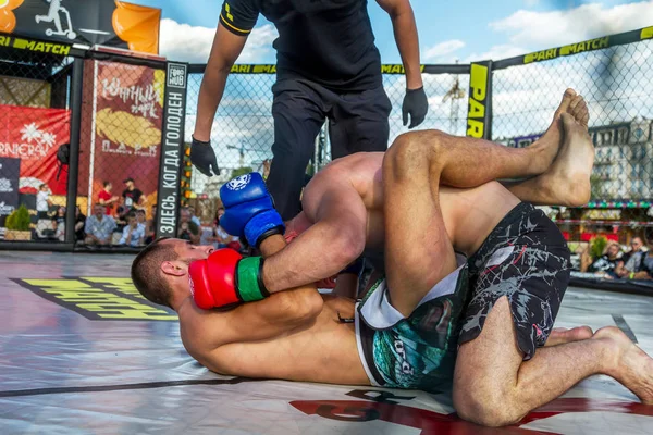 Odessa Ukraine June 2019 Fighters Mma Boxers Fighting Rules Cage — Stock Photo, Image