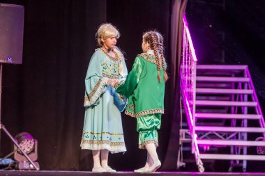 Odessa, Ukrayna - 14 Temmuz 2019: Çocuk müzikal performansı 