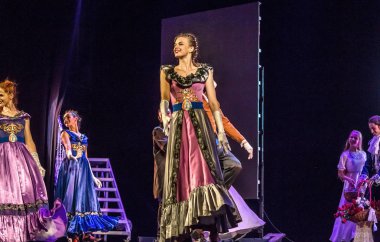 Odessa, Ukrayna - 14 Temmuz 2019: Çocuk müzikal performansı 