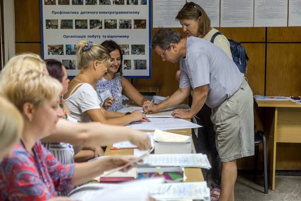 Одеса Україна Липня 2019 Вибори Україні Місце Людей Які Голосують — стокове фото