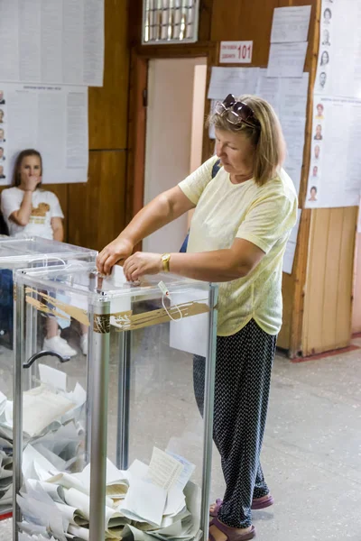 Одеса Україна Липня 2019 Вибори Україні Місце Людей Які Голосують — стокове фото