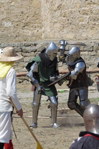 Oděssa Ukrajina Července 2019 Bitva Rytířů Středověkými Zbraněmi Středověkém Představení — Stock fotografie
