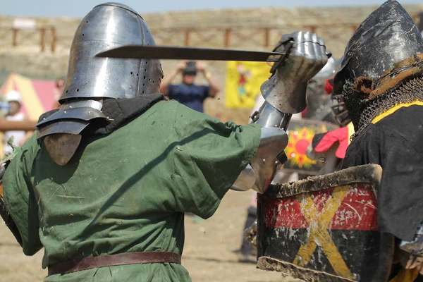Odessa Ucrania Julio 2019 Batalla Los Caballeros Con Armas Medievales — Foto de Stock