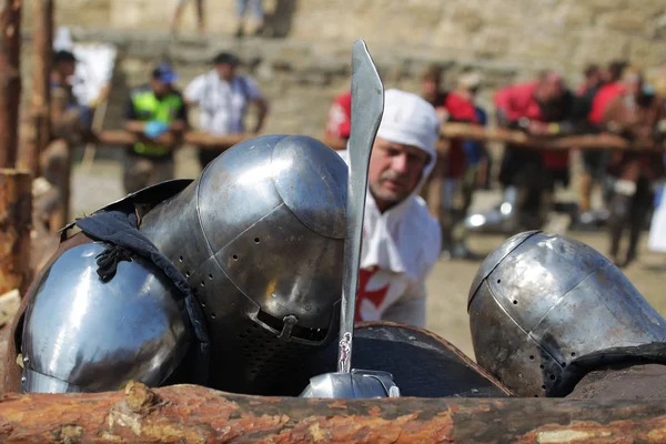 Odessa Ukraina Lipca 2019 Bitwa Rycerzy Średniowiecznymi Broniami Przy Średniowiecznym — Zdjęcie stockowe
