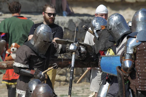 Odessa Ucrania Julio 2019 Batalla Los Caballeros Con Armas Medievales —  Fotos de Stock