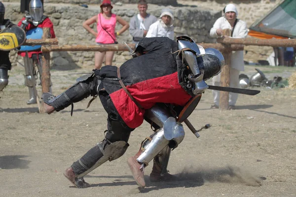 Odessa Ucrania Julio 2019 Batalla Los Caballeros Con Armas Medievales —  Fotos de Stock