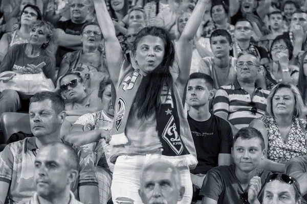 Odessa Ukraina Lipca 2019 Widzowie Stadionie Tłumy Fanów Stoiskach Stadionu — Zdjęcie stockowe