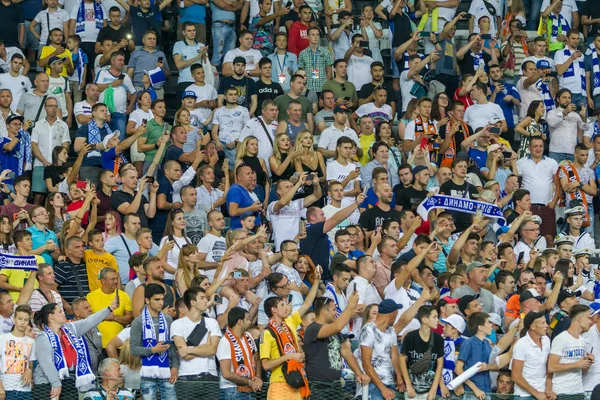 Odessa Ukrajna Július 2019 Nézők Stadionban Sok Rajongó Futball Áll — Stock Fotó