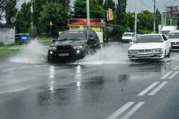 Odessa Ucraina Agosto 2019 Guida Auto Strada Allagata Durante Alluvione — Foto Stock