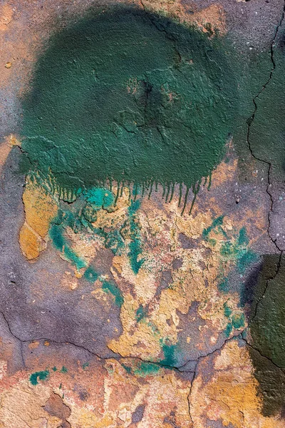 Старая Грязная Потрескавшаяся Стена Абстрактным Текстурным Фоном Распылителя Затененные Граффити — стоковое фото