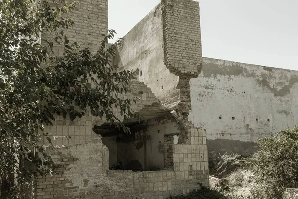 Casa Arruinada Restos Casas Antigas Apocalipse Cidade Abandonada Cidade Dos — Fotografia de Stock