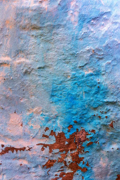 背景混凝土墙 风化的痕迹 磨损的墙壁损坏油漆旧油漆 油漆混凝土表面的旧油漆残存 肮脏的混凝土表面 墙上涂鸦的旧油漆痕迹 — 图库照片