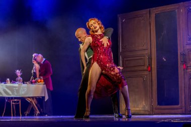 Odessa, Ukrayna -Temmuz13,2019: Canlı erotik performans 