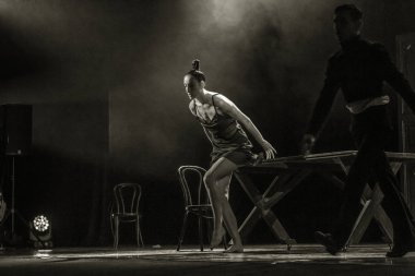Odessa, Ukrayna -Temmuz13,2019: Canlı erotik performans 