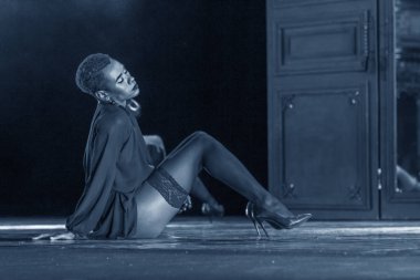 Odessa, Ukrayna -Temmuz13,2019: Canlı erotik performans 